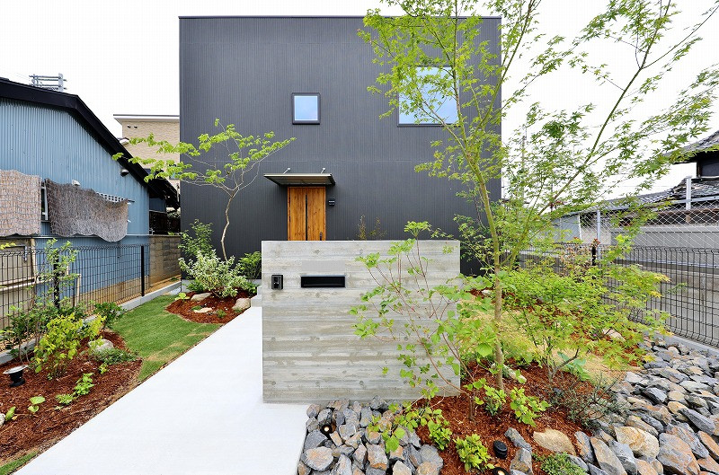 株式会社pianta uno